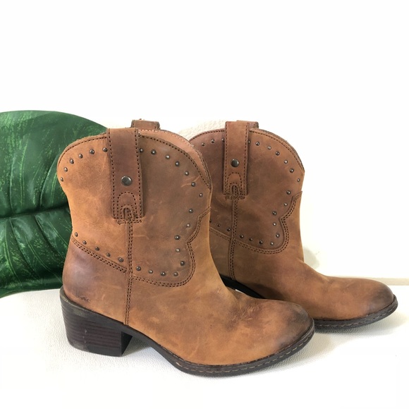 born cowboy boots